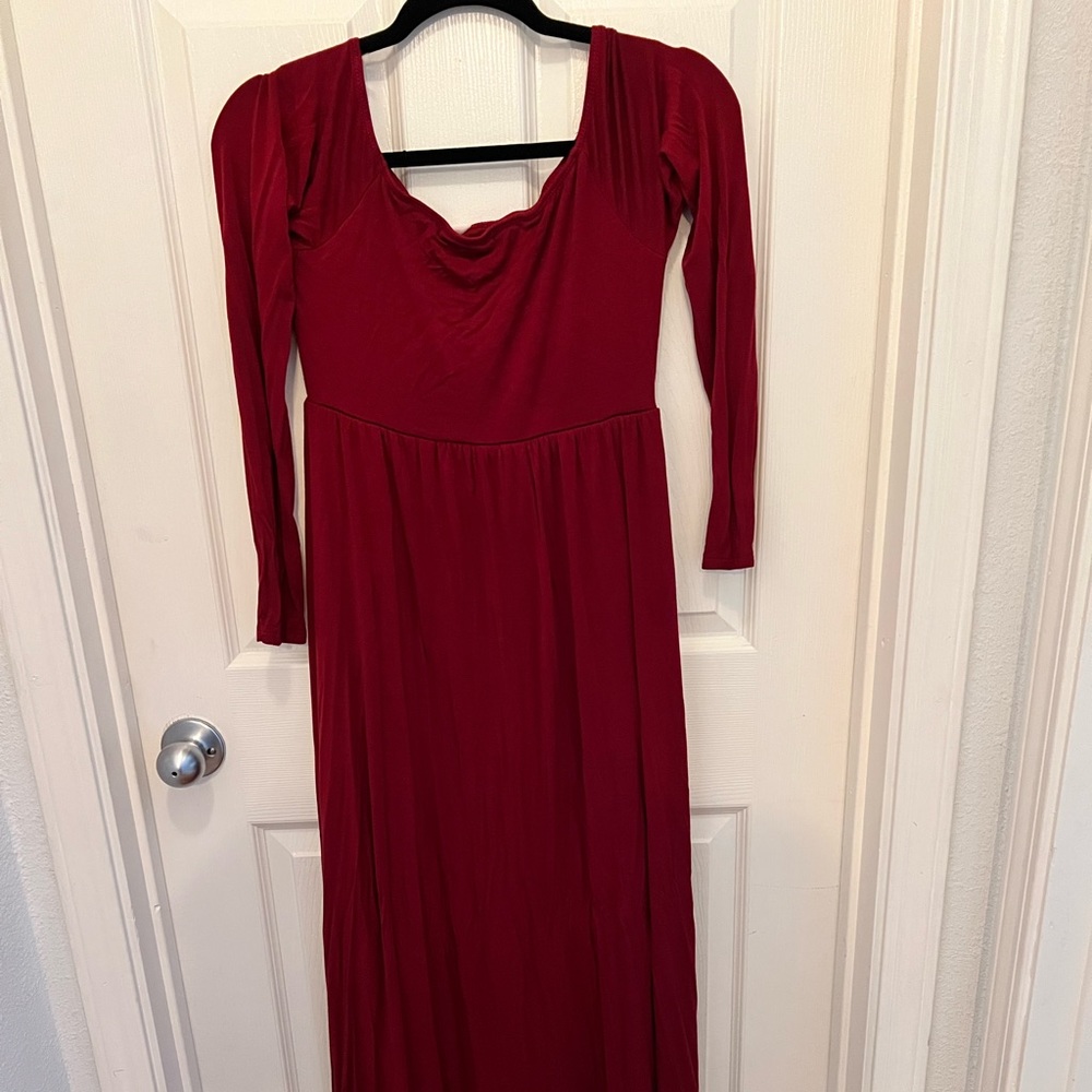 Maternity dress. Pink blush brand. Size M used once for maternity photo shoot.